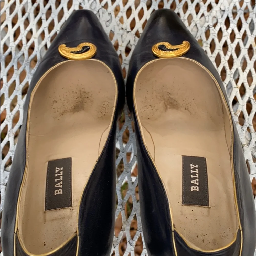 Vintage Bally Navy Blue Leather Made in Italy Heels